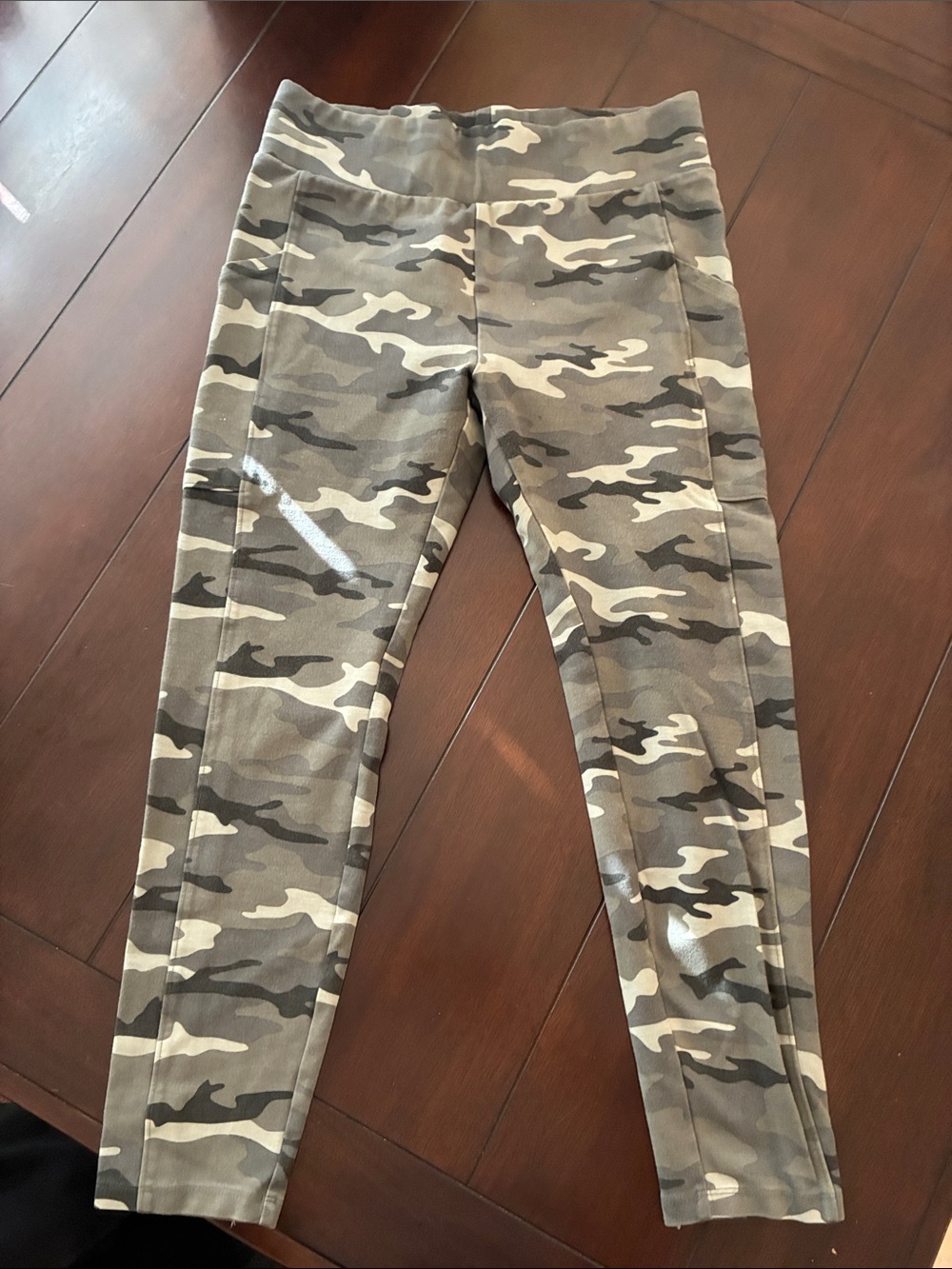 Lou & Grey Olive and Tan Camo Leggings